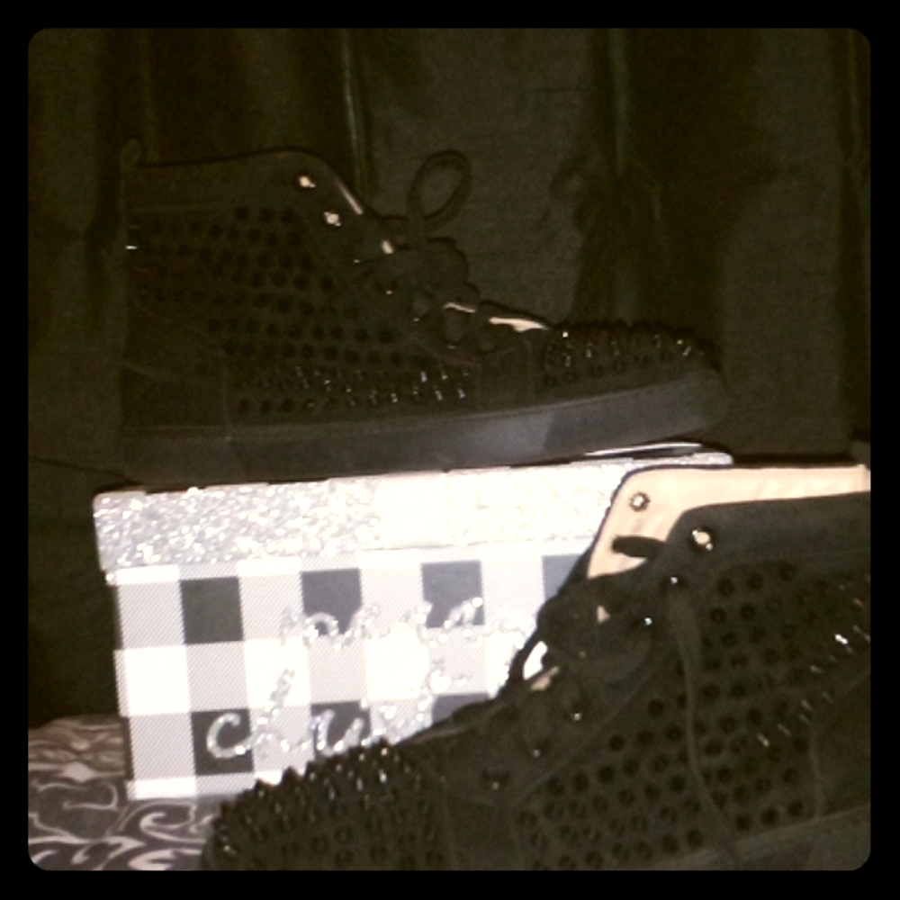 High top Red bottom studded men size 10 1/2